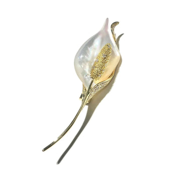 Natural sea shell tulip brooch pin with white mother-of-pearl petals and gold textured center