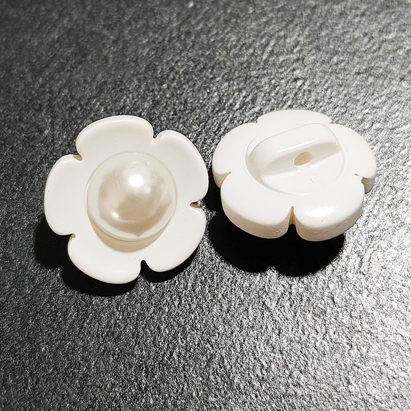White resin flower shank buttons, 11/18mm, pearl-look center, 2 pieces shown