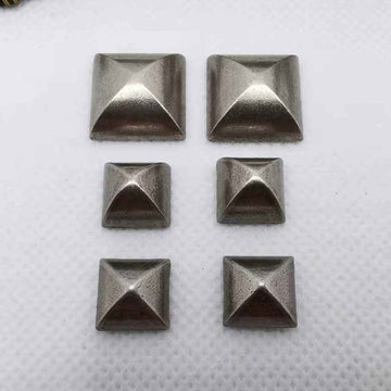 Silver pyramid stud rivets, square studs with central peak (front), 30-pack