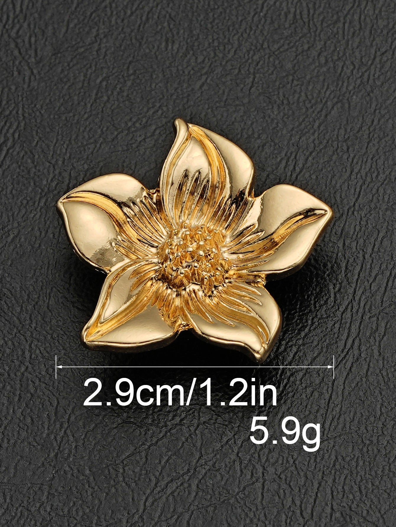 Goldfarbener floraler Schaftknopf, ca. 2,9 cm, Vorderansicht