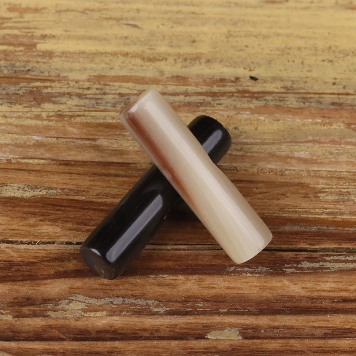 Natural horn toggle button bars, beige and black bar shapes