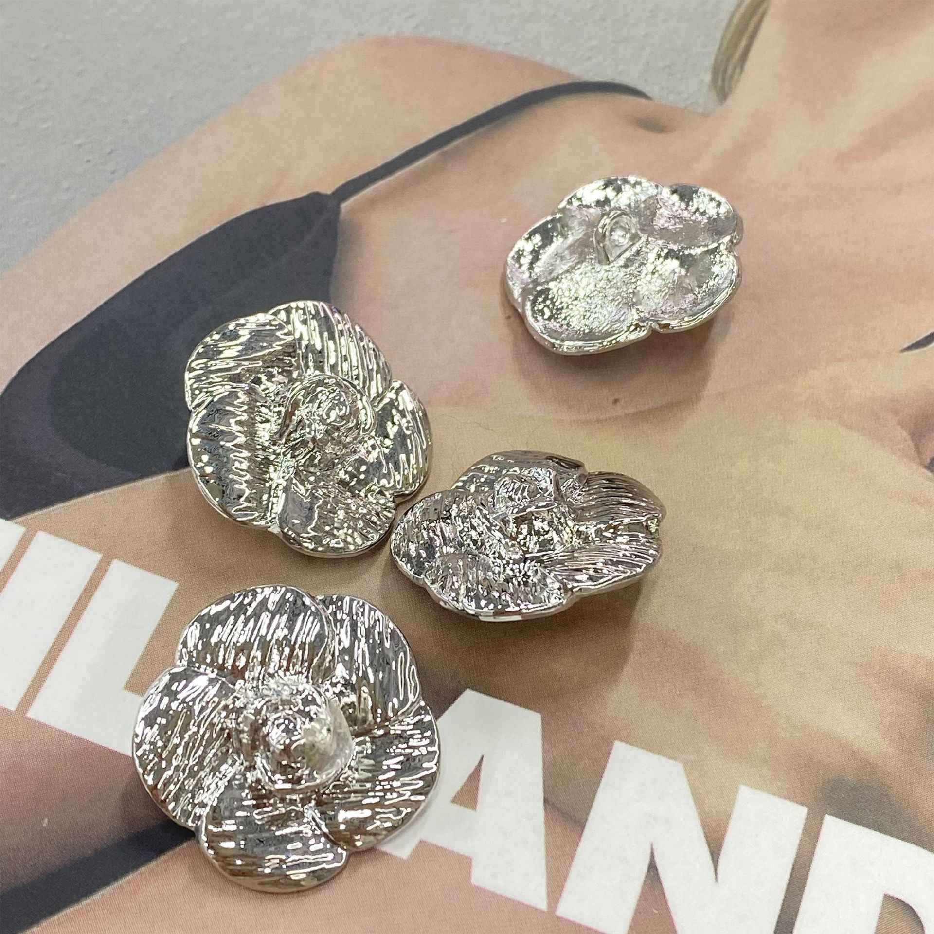 3D five-petal flower metal shank buttons, silver tone