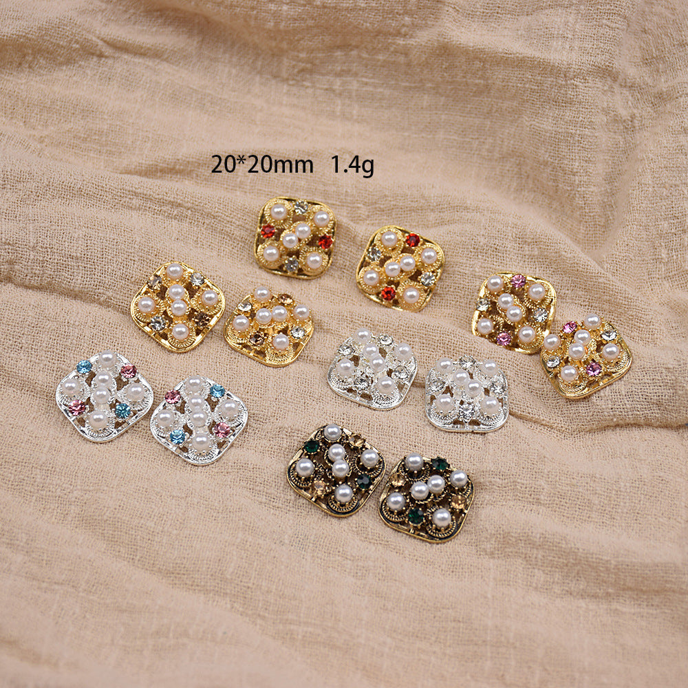 Quadratische Zierknöpfe 20x20mm (1,4g), Pearl & Crystal, gold- und silberfarbene Varianten