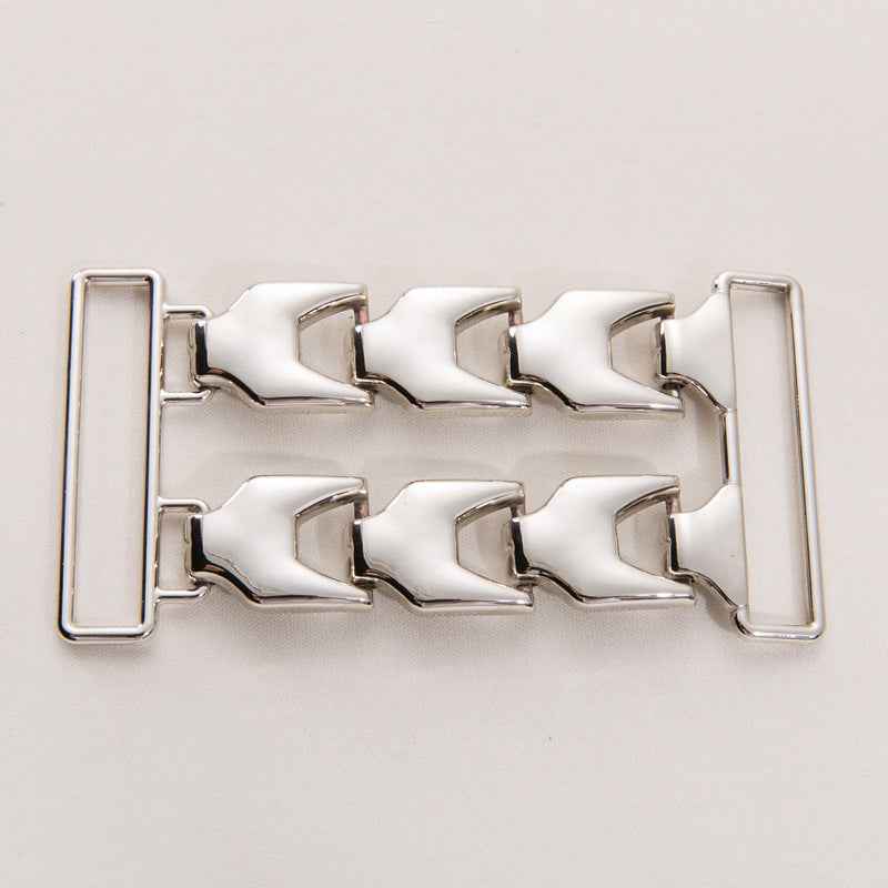Silver double-row chain buckle, side bar frames with curved catch links