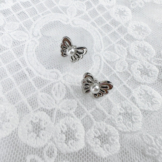 Butterfly pearl metal shank buttons, silver tone pair with round pearl centers