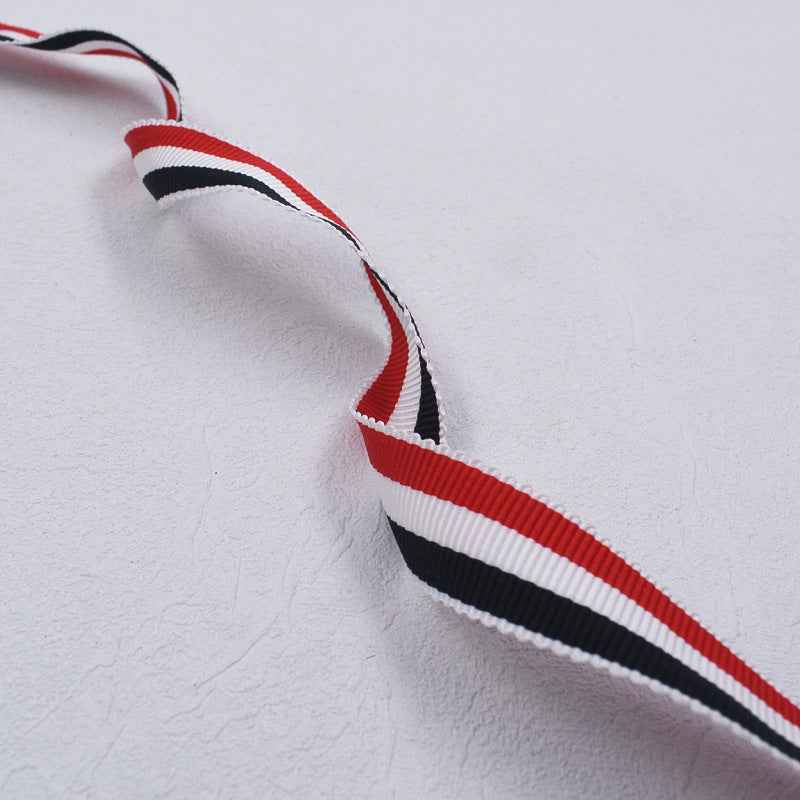 Cinta para sombrero estrecha a rayas rojo, blanco y azul, con borde de hilo