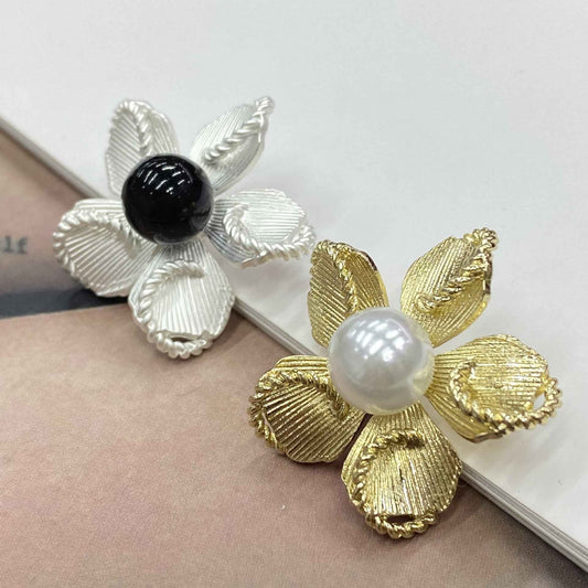 30mm 3D Flower Pearl-Like Metal Shank Buttons 10pcs