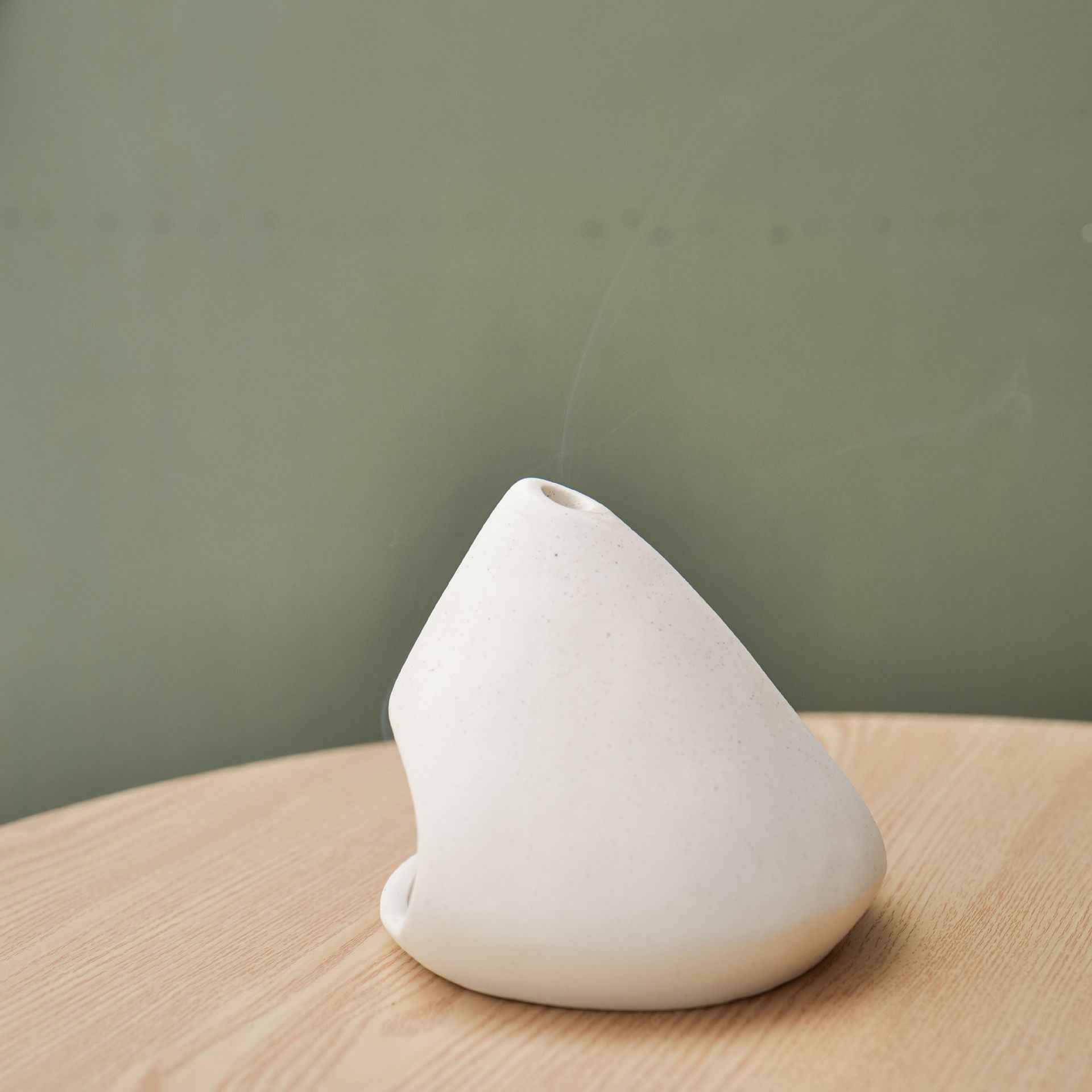 Ceramic Palo Santo Holder Burner Mini Chiminea (White/Black/Red)
