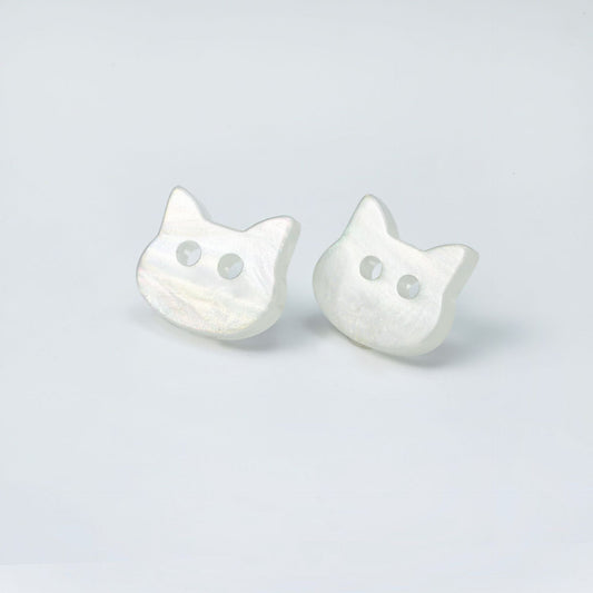 White cat face resin button, 2-hole design for kids' clothes