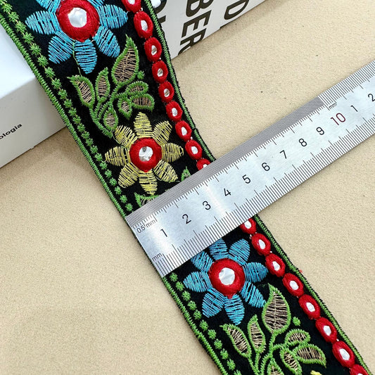 4.5cm Wide Sunflower Lens Lace Trim 10 Yards Black