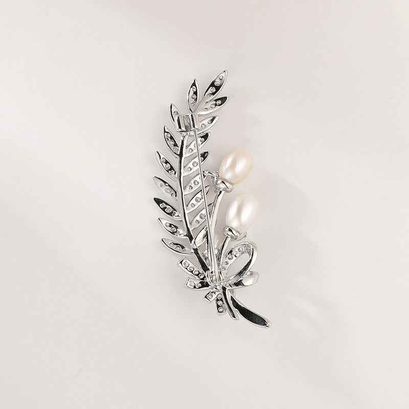 Silver wheat leaf brooch pin with zircons and natural pearl drop ornaments