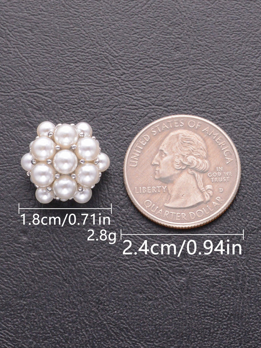 Blumige Zierknöpfe aus Metall mit 3D Perlen, weiß, ca. 1.8 cm