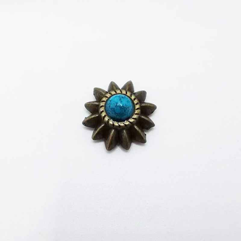 13mm Chrysanthemum-Ohrstecker mit türkisfarbenem Stein in dunkler Bronzeoptik