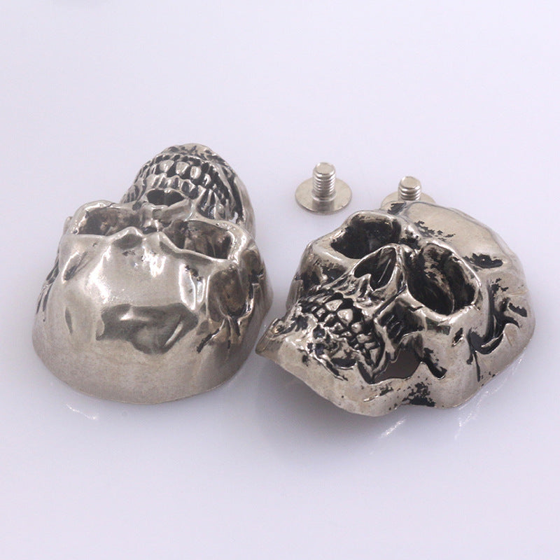 Botones de calavera estilo vintage: frente pulido y parte trasera con tornillo
