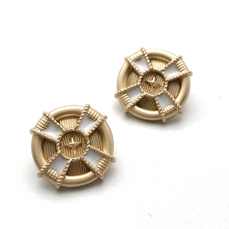 Gold round metal shank flower buttons, white petals, four-petal design (20 pcs)