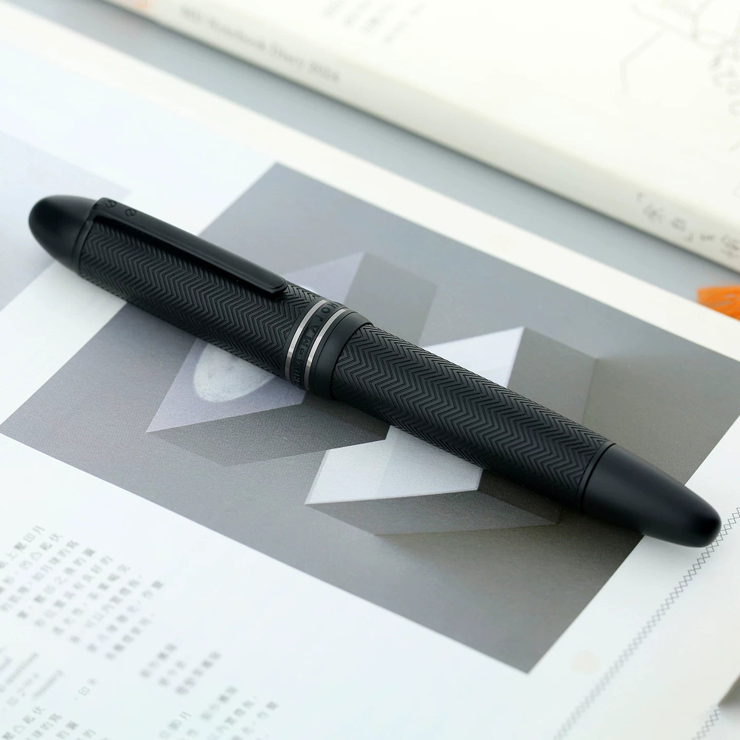 MAJOHN P141 Fountain Pen | Brass Engraved Metal Body | Differential Piston | Large Format Men's Pen Mountain Black
