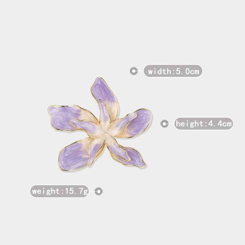 Purple gold orchid brooch pin with size markings: 5.0 cm wide, 4.4 cm high