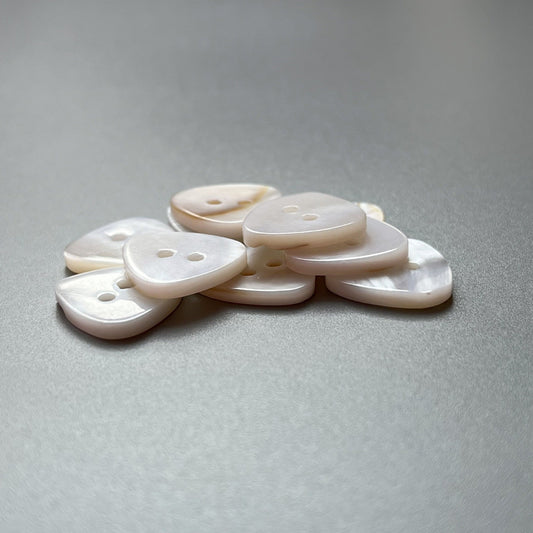 24L Triangular 2-Hole Natural Shell Shirt Buttons 20pcs