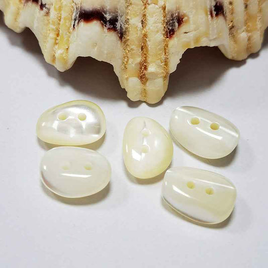 24L (15mm) Irregular-Shape Mother of Pearl Shell Buttons 99 Pack