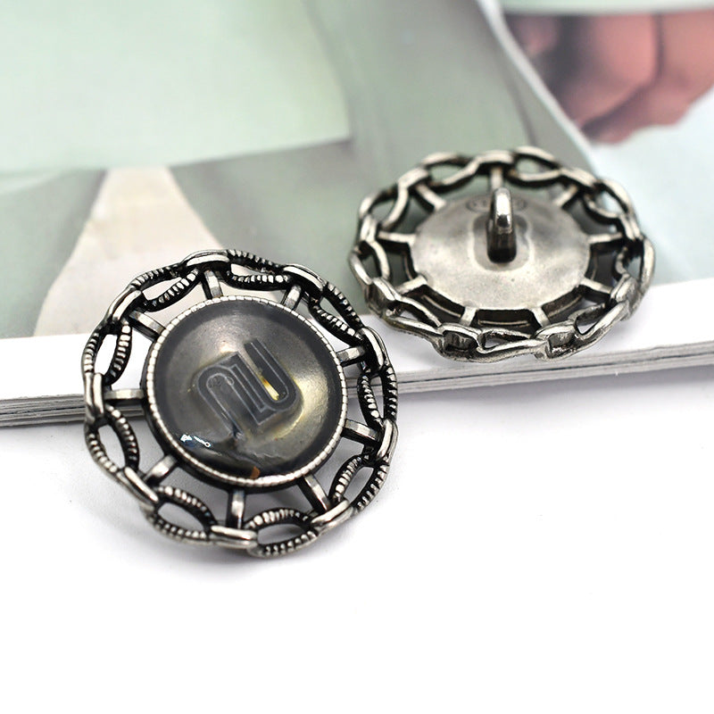 Metallknopf mit Buchstabe M, schwarzfarben, 18/23 mm, mit Schaft und Rückseite