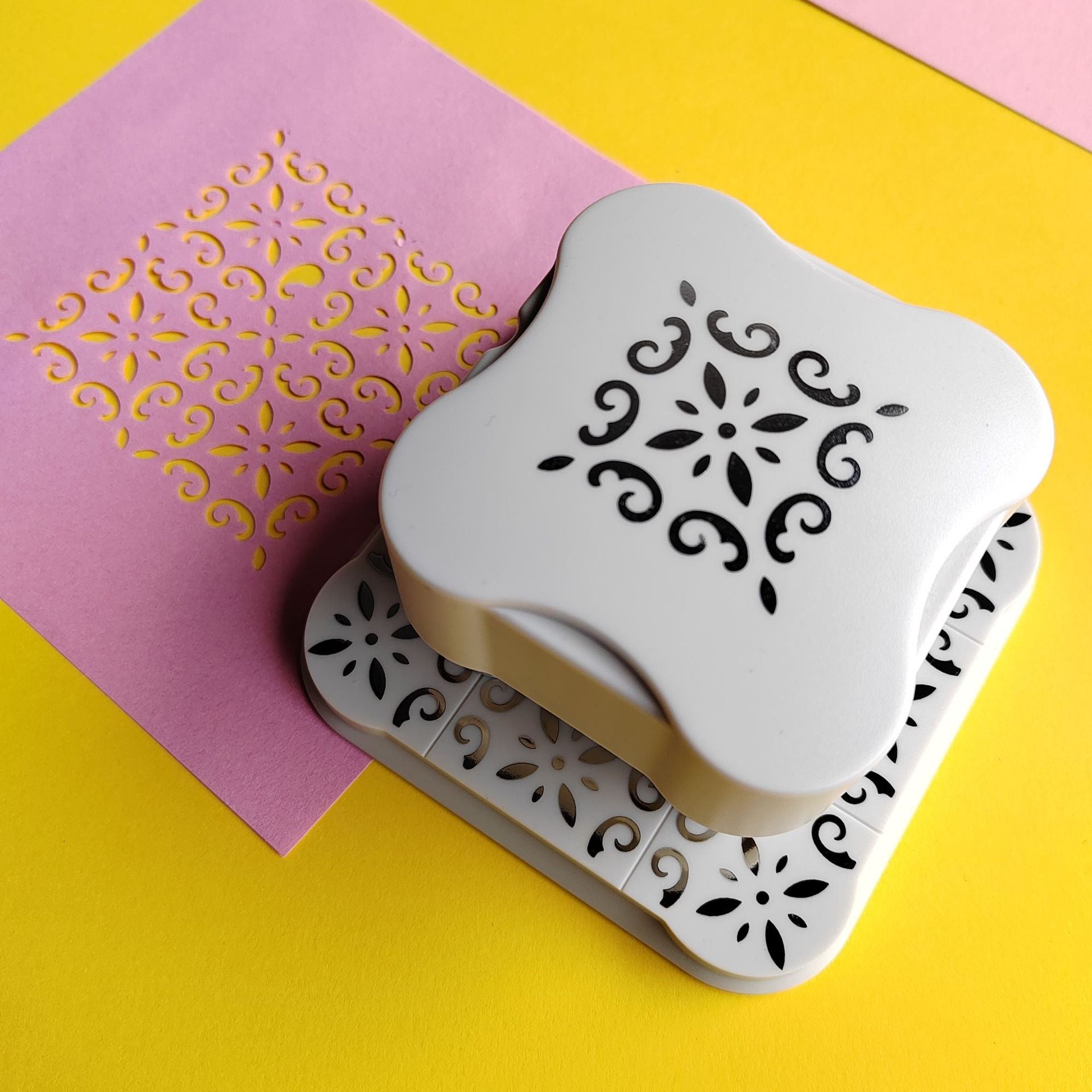 Decorative Edge Punch & Scrapbooking Stencil Cutter for Paper Crafting