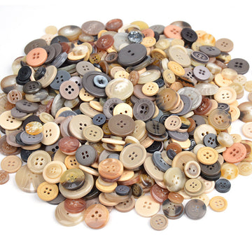 Assorted round resin craft buttons, light brown and gray, 400-piece set