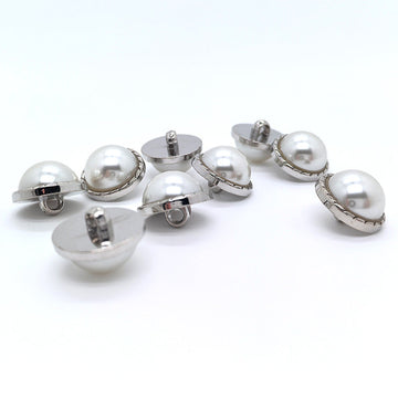 Domed pearl-effect buttons with silver shank, mushroom shape, front view, set of 50