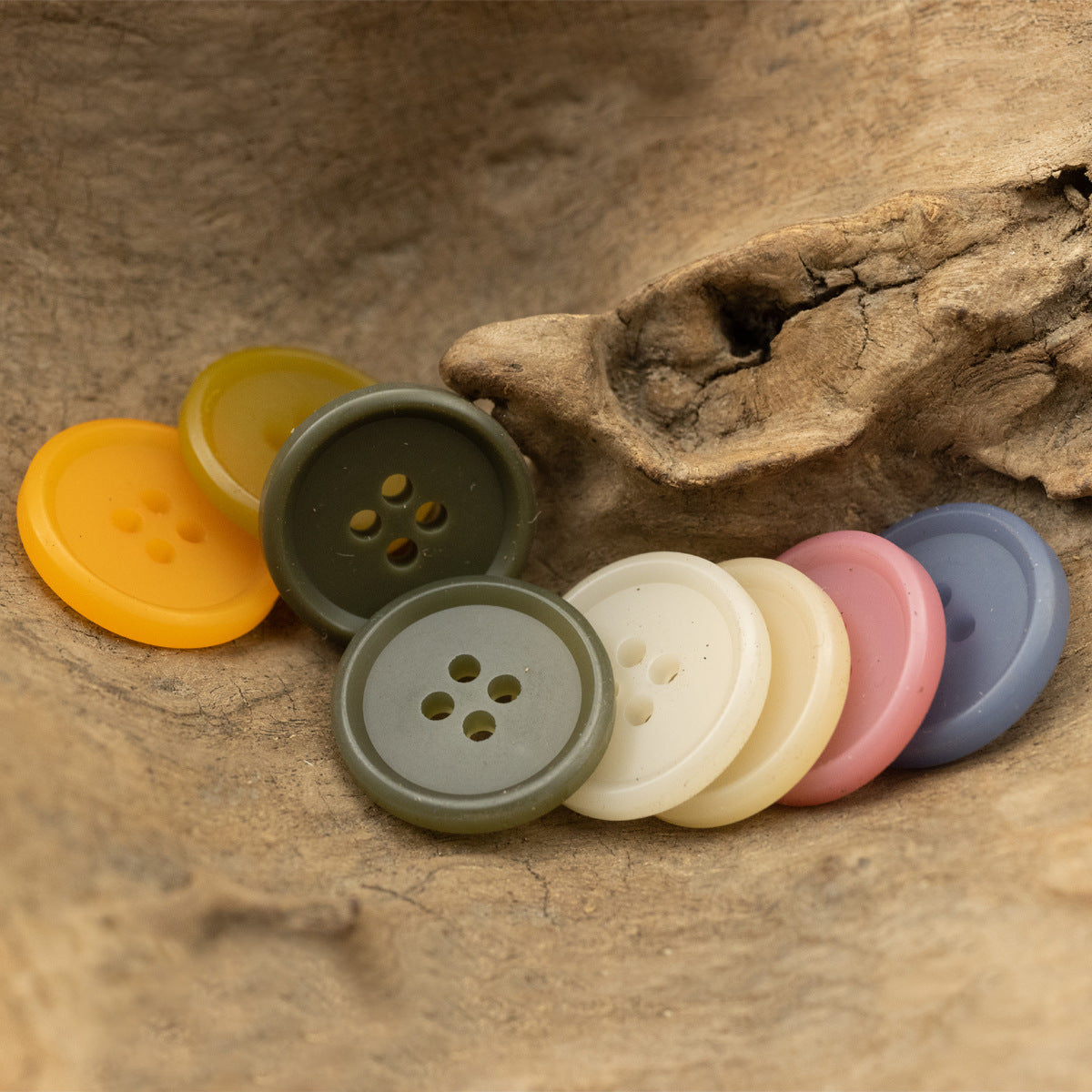 Pastell Resin-Flachknöpfe, 4 Löcher, Farbmix: Gelb, Olivgrün, Creme, Rosa, Blau, Dunkelgrün