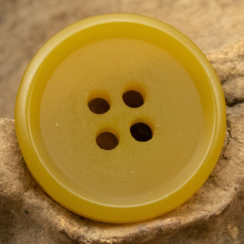 Gelber Resin-Flachknopf, 4 Löcher, rund, glatte Oberfläche