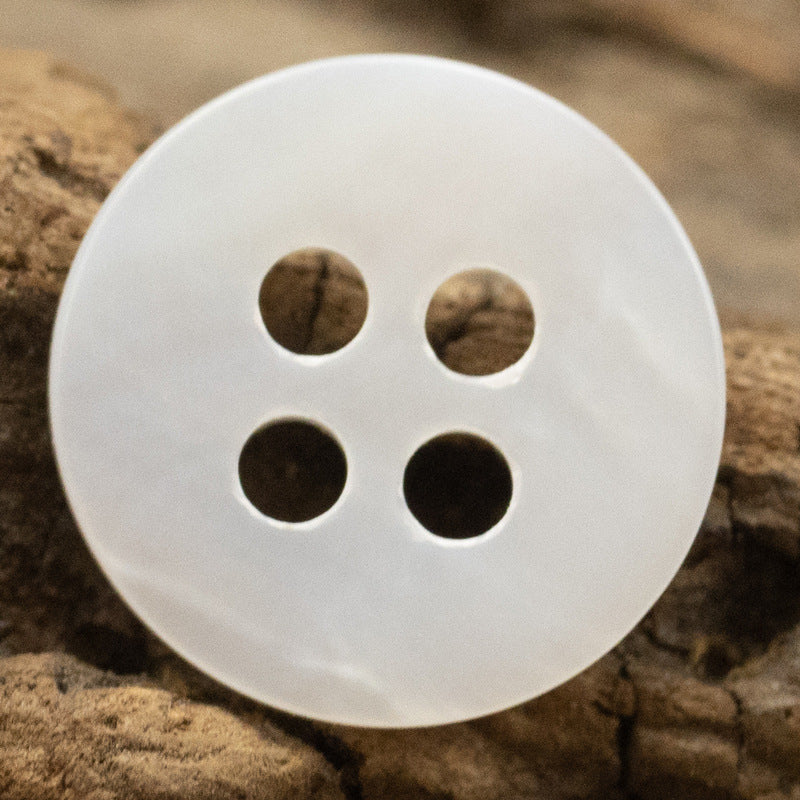 Double flat natural pearl shell button, four-hole, white with dark center holes