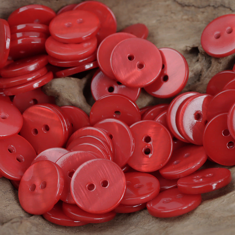 Red dual flat two-hole shell buttons, round discs with two holes (10 pcs)