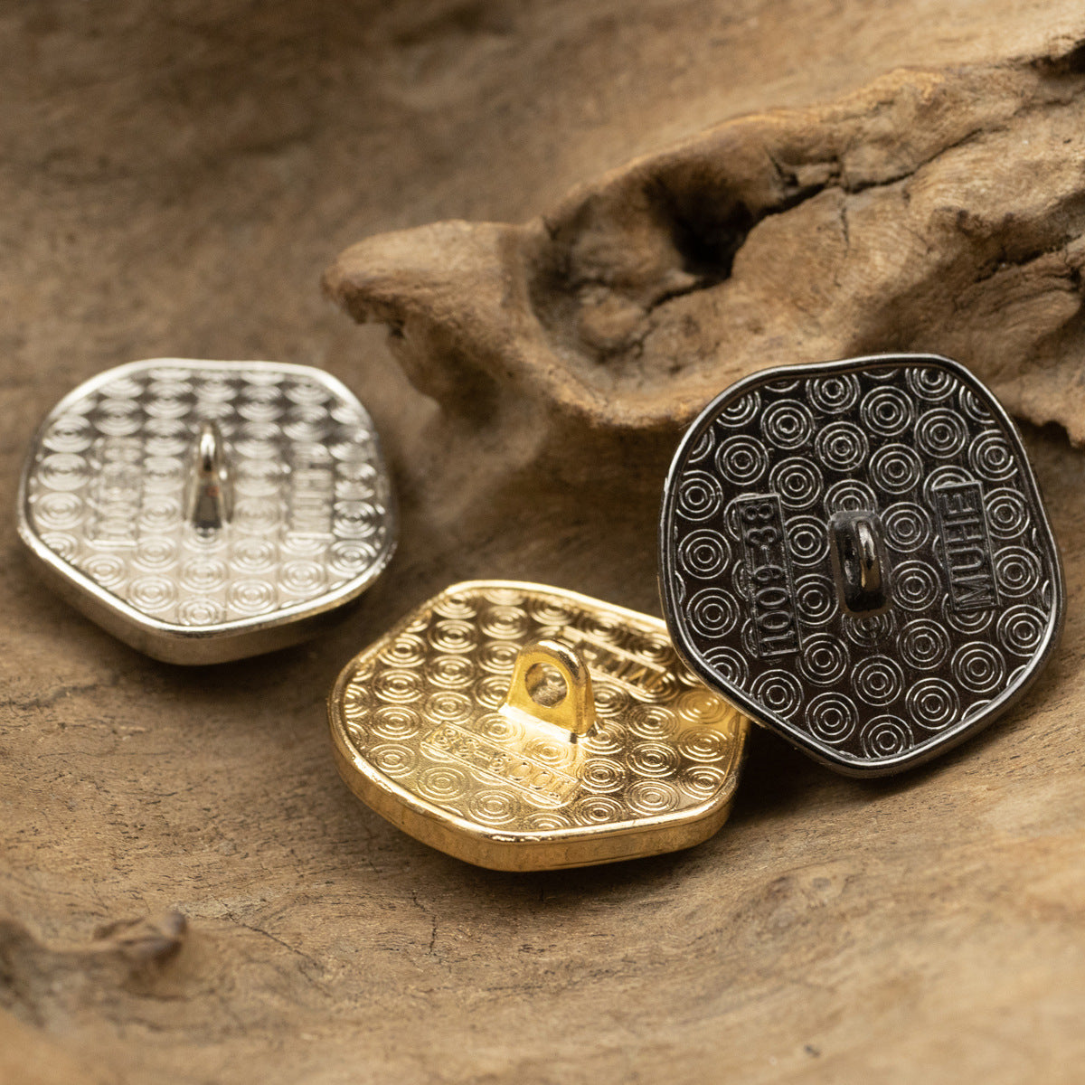 Resin- und Metallknöpfe mit Kreisprägung, Gold-, Silber- und Schwarz-Variante