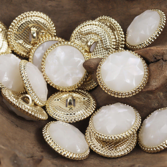 18-23mm Golden Lace Resin Diamond Pattern Metal Button 10pcs White