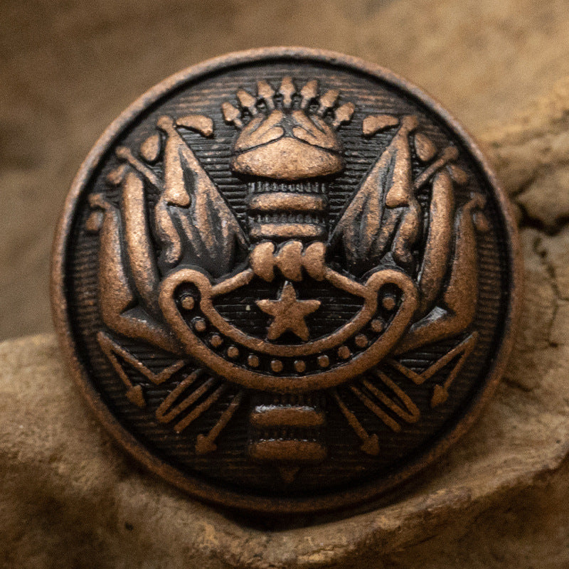 Dunkel bronzefarbener Metallknopf mit Schaft, rundes chinesisches Opern-Relief mit Stern