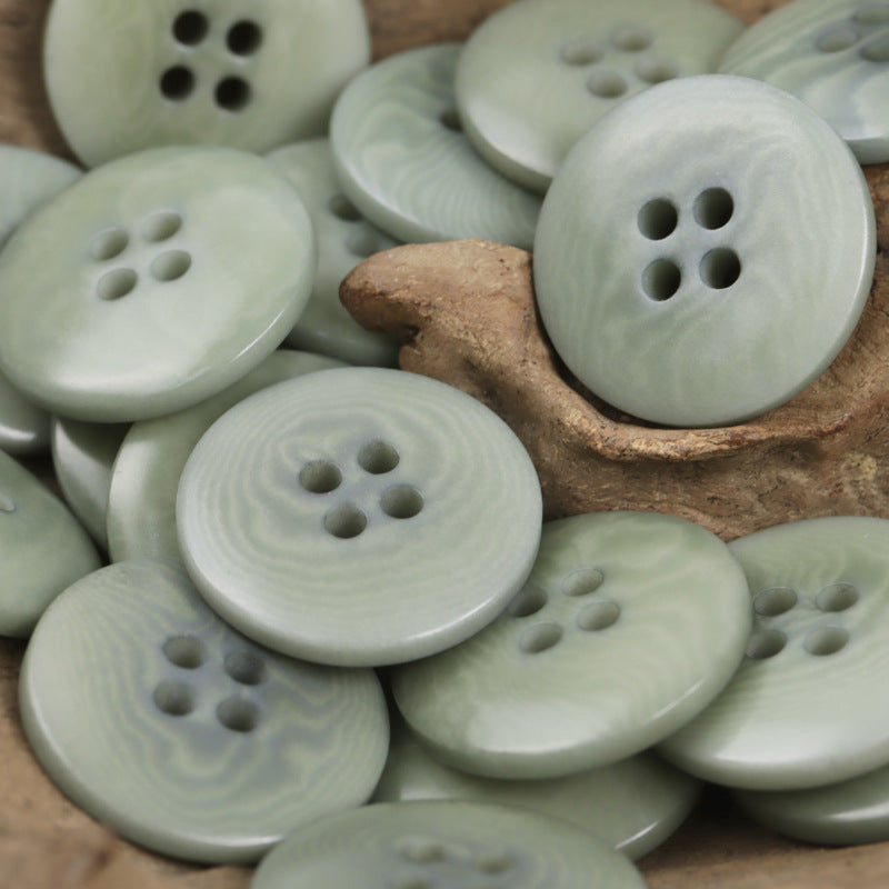 Hellgrüne Palm fruit buttons, runde 4-Loch Knöpfe, mehrere Farben im Mix