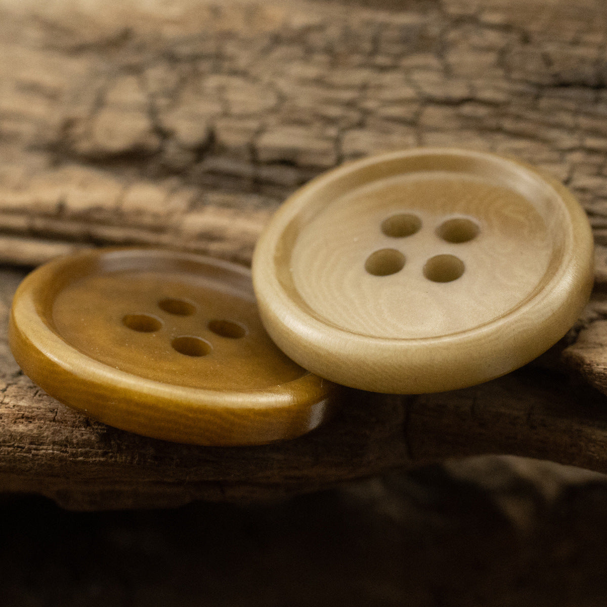 Khaki 4-hole fruit buttons, two round faces with four holes each