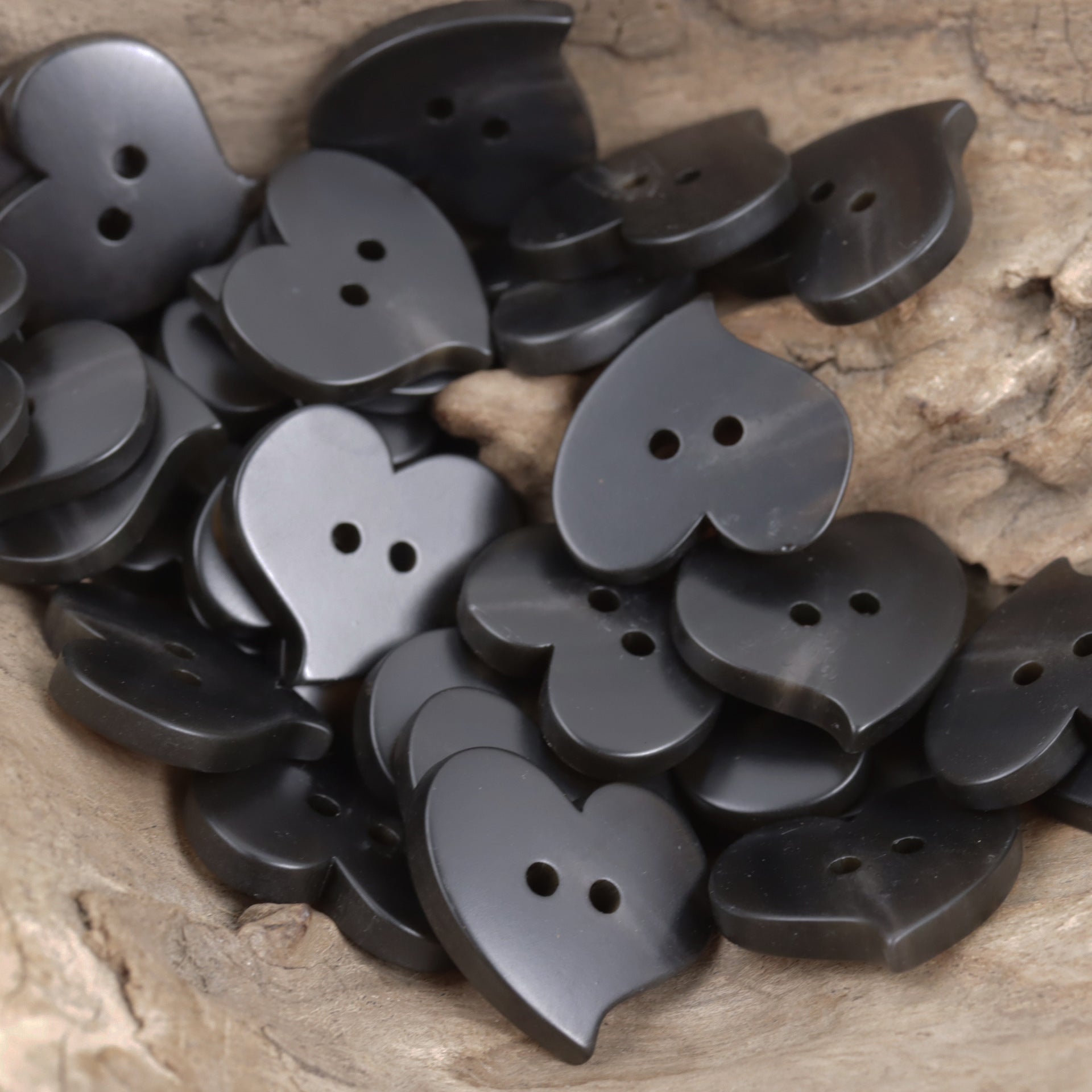 Heart-shaped resin flat buttons, two-hole, dark coffee-black