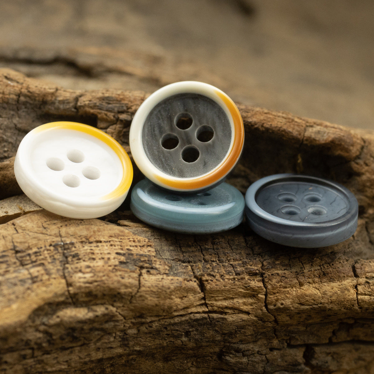 Mixed two-tone resin buttons: white/yellow rim, gray/yellow rim, lake blue tones