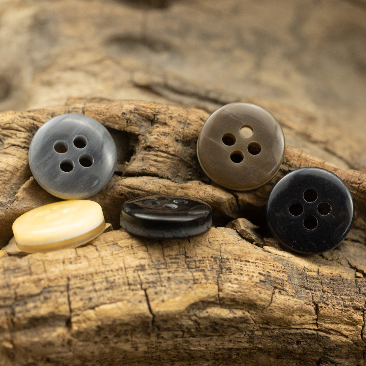 Resin shirt buttons, mixed colors with 4 holes: light cream, gray, olive-brown, black
