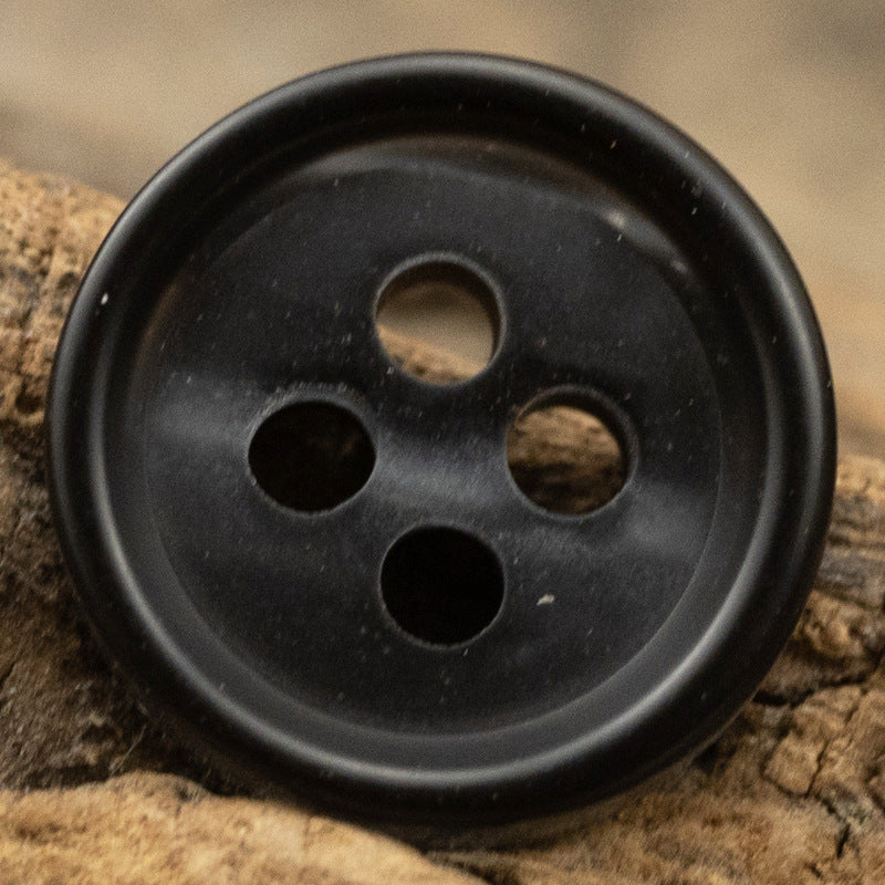 11.5mm schwarzer Resin-Knopf mit 4 Löchern, runder fester Knopf