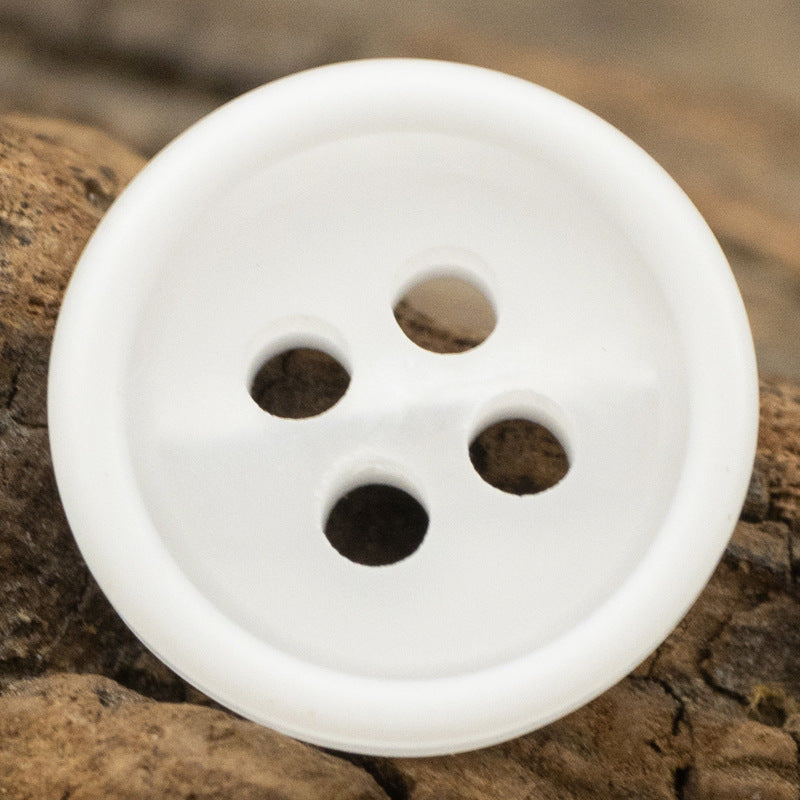 11.5mm weißer Resin-Knopf mit 4 Löchern, runder Schaftform
