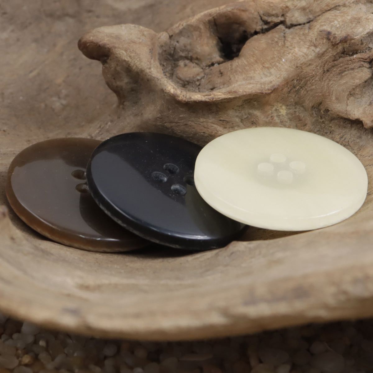 Round resin buttons in dark brown, black and cream, two-tone 4-hole set