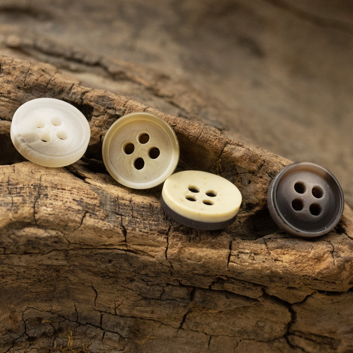 Holzmaserung-Resin-Knöpfe, 4 Löcher, Schalenform, creme, braun & dunkel (40er Pack)