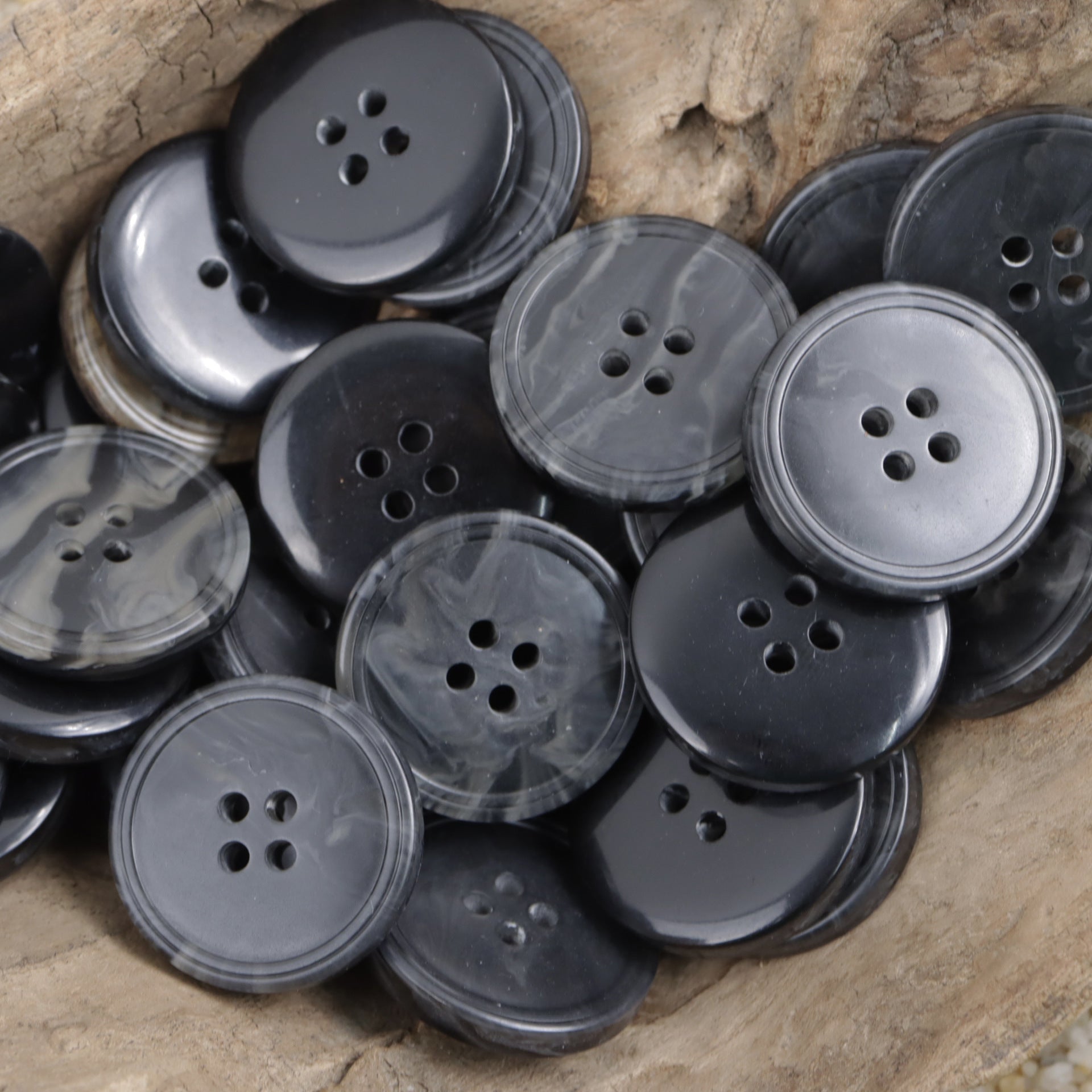 Dark smoke-pattern resin buttons, round 4-hole style, assorted set