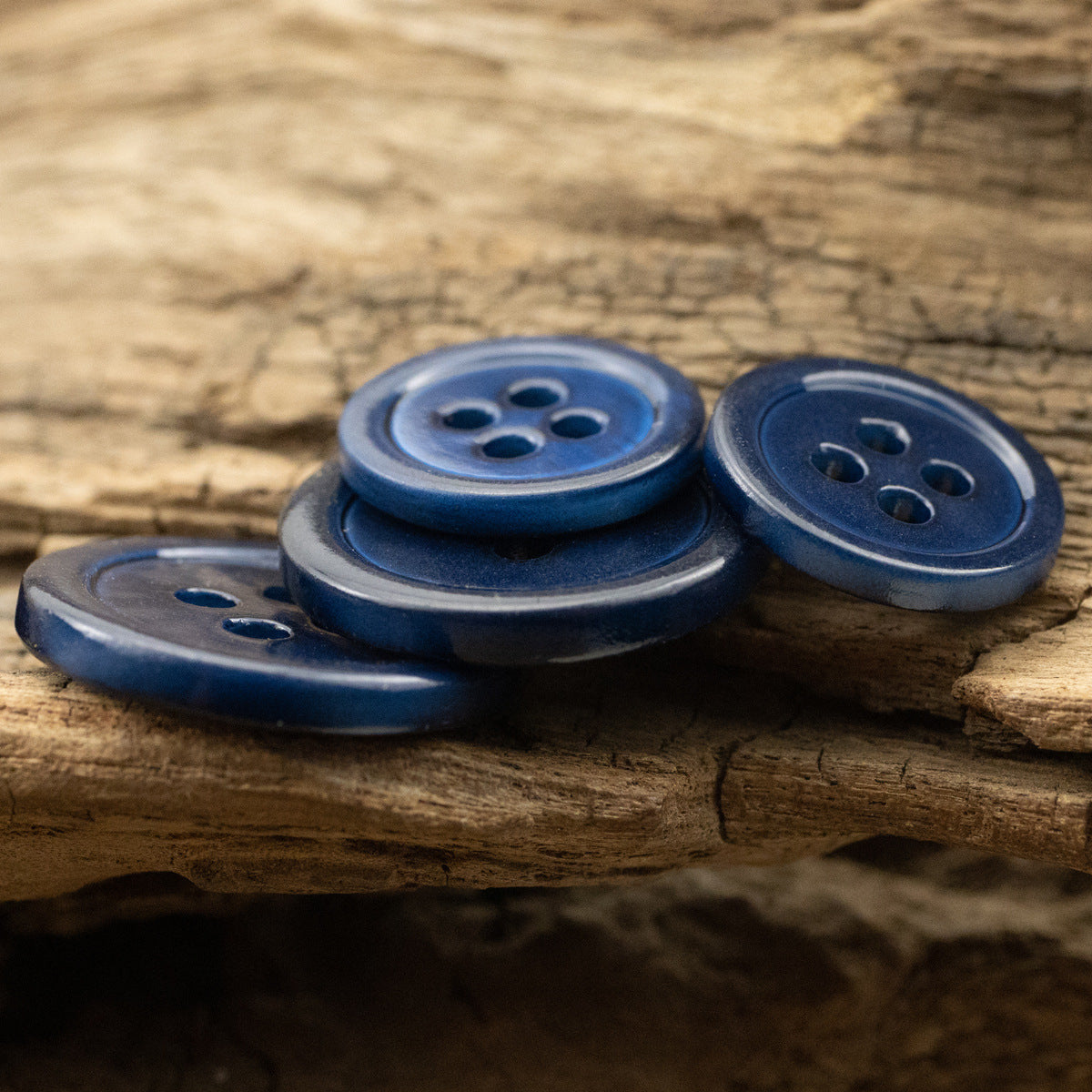 Set of deep blue flat shirt buttons, pearl-shell look, 4-hole round (10 pcs)