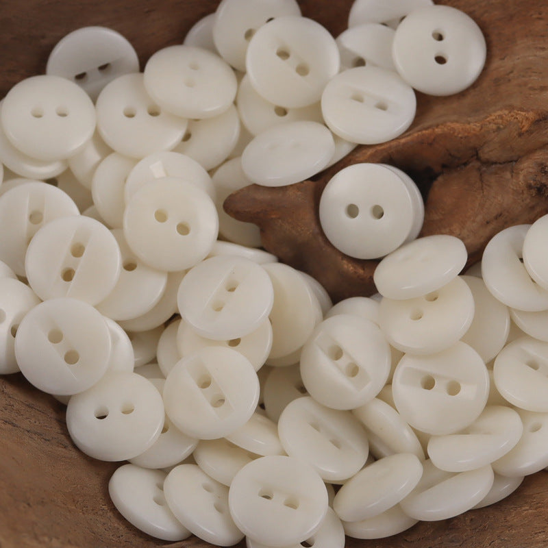 2-hole fruit buttons, light-colored set with two holes per button