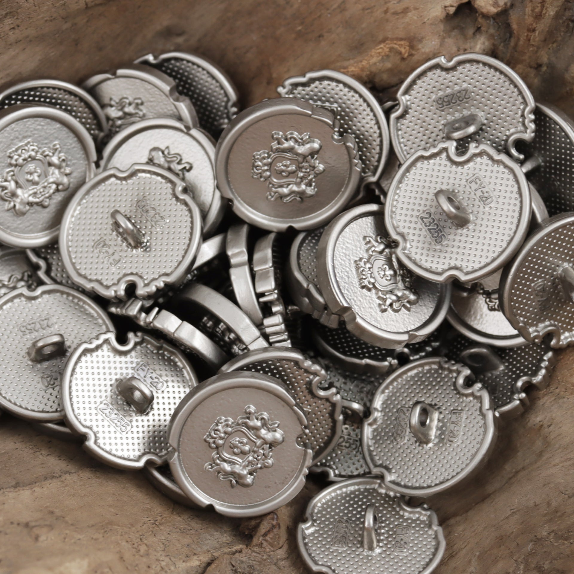 Set of silver broken notch lion shield metal buttons, round shield design