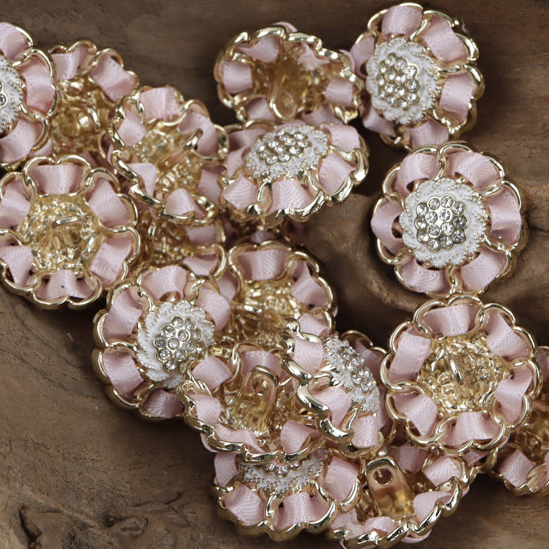 Hydrangea-Dekoknöpfe mit Strass, rosafarbene Schleifenblüten, goldfarbene Metallfassung