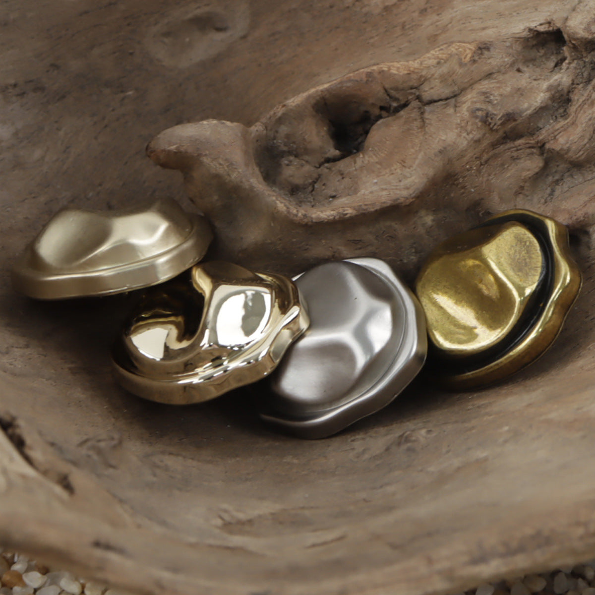 Unregelmäßige „Little Sun“ Zinklegierungs-Knöpfe, gold- und silberfarben, Stielrückseiten