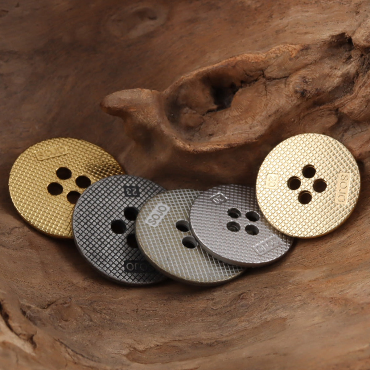 Mixed round metal buttons with 4 holes in gold and gray finishes, 10 pcs